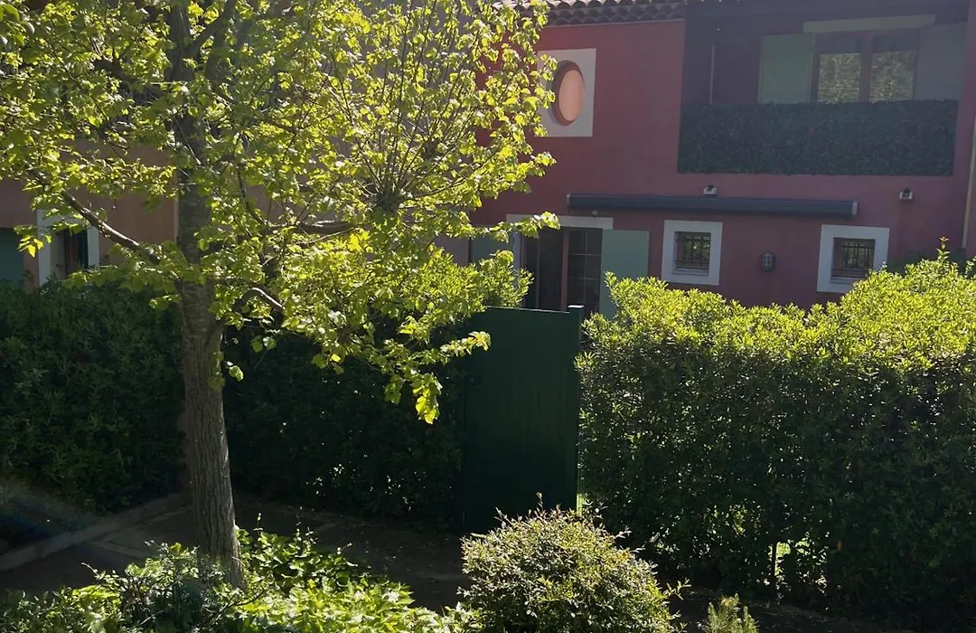 Villa climatisée avec piscine, terrasse&parking, Proche Cannes-1