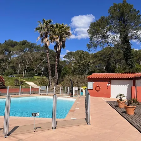 Villa climatisée avec piscine, terrasse&parking, Proche Cannes-3